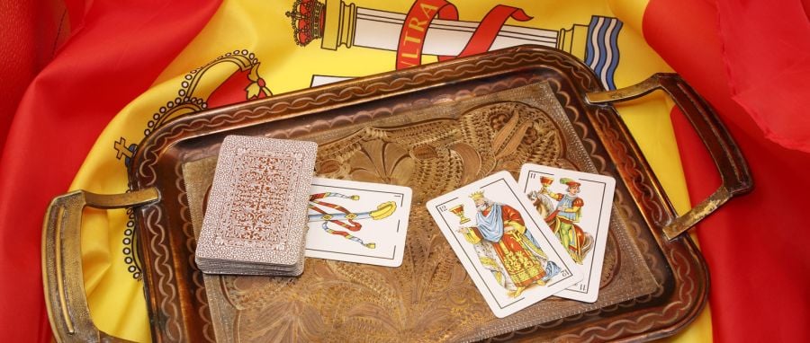 Juegos de cartas como el tute pueden jugarse con dos personas - -