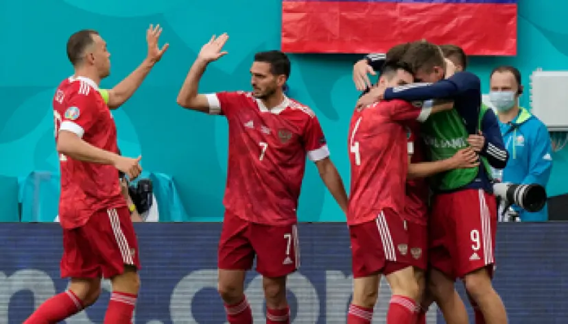 Pronóstico Rusia - Dinamarca | Campeonato de Europa | Fútbol