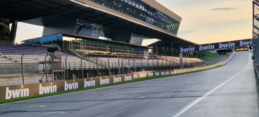 Race Control y Medical Center en el bwin Grand Prix of Austria 2025